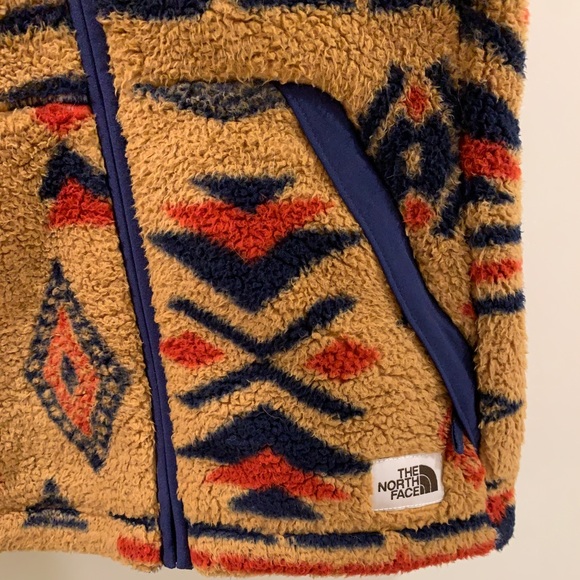 North Face patterned fleece vest - Picture 4 of 4
